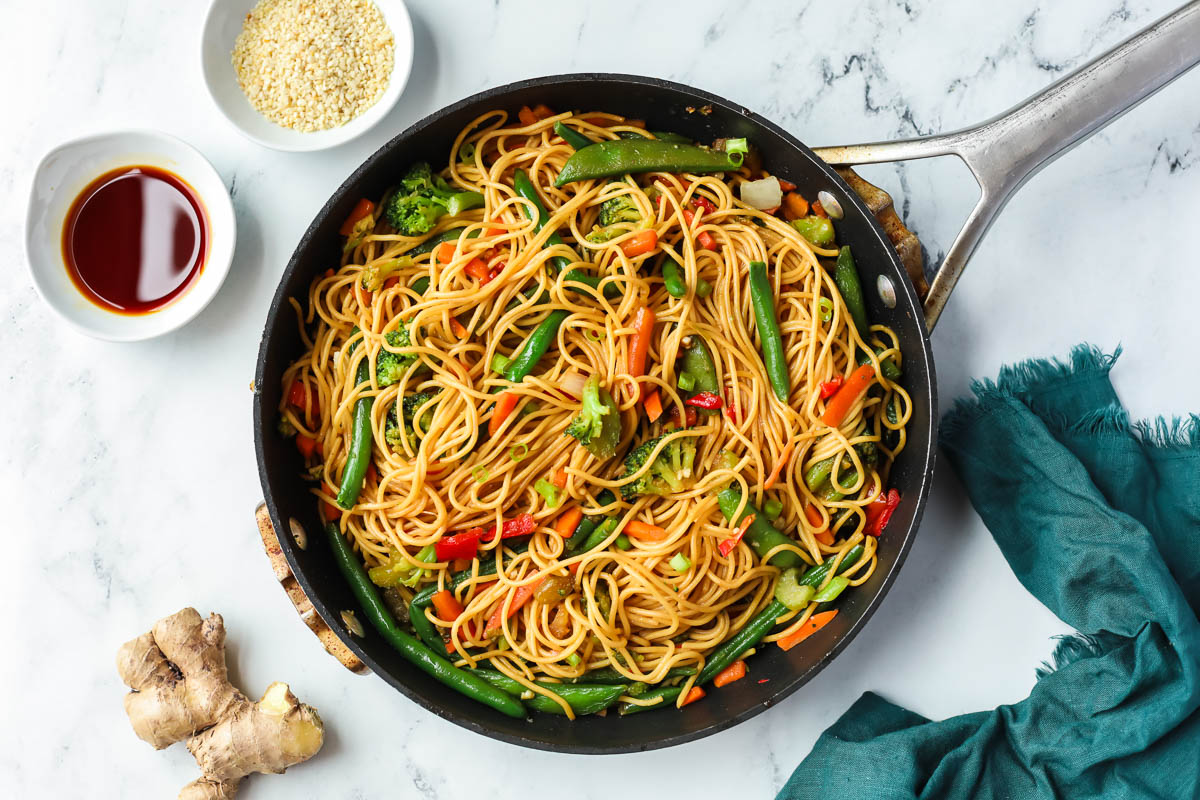 Easy Vegetable Lo Mein: Your Go-To Meatless Monday Meal